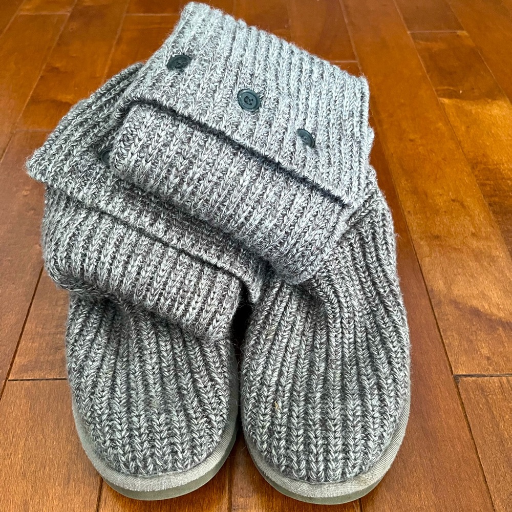 Ugg Women’s Classic Cardy boots